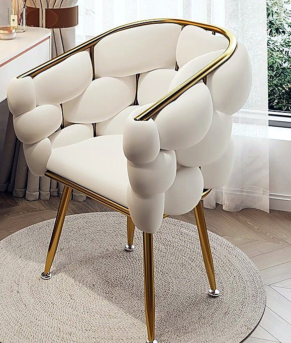 Fauteuil bulle AUBRYNE, vue rapprochée du dossier matelassé