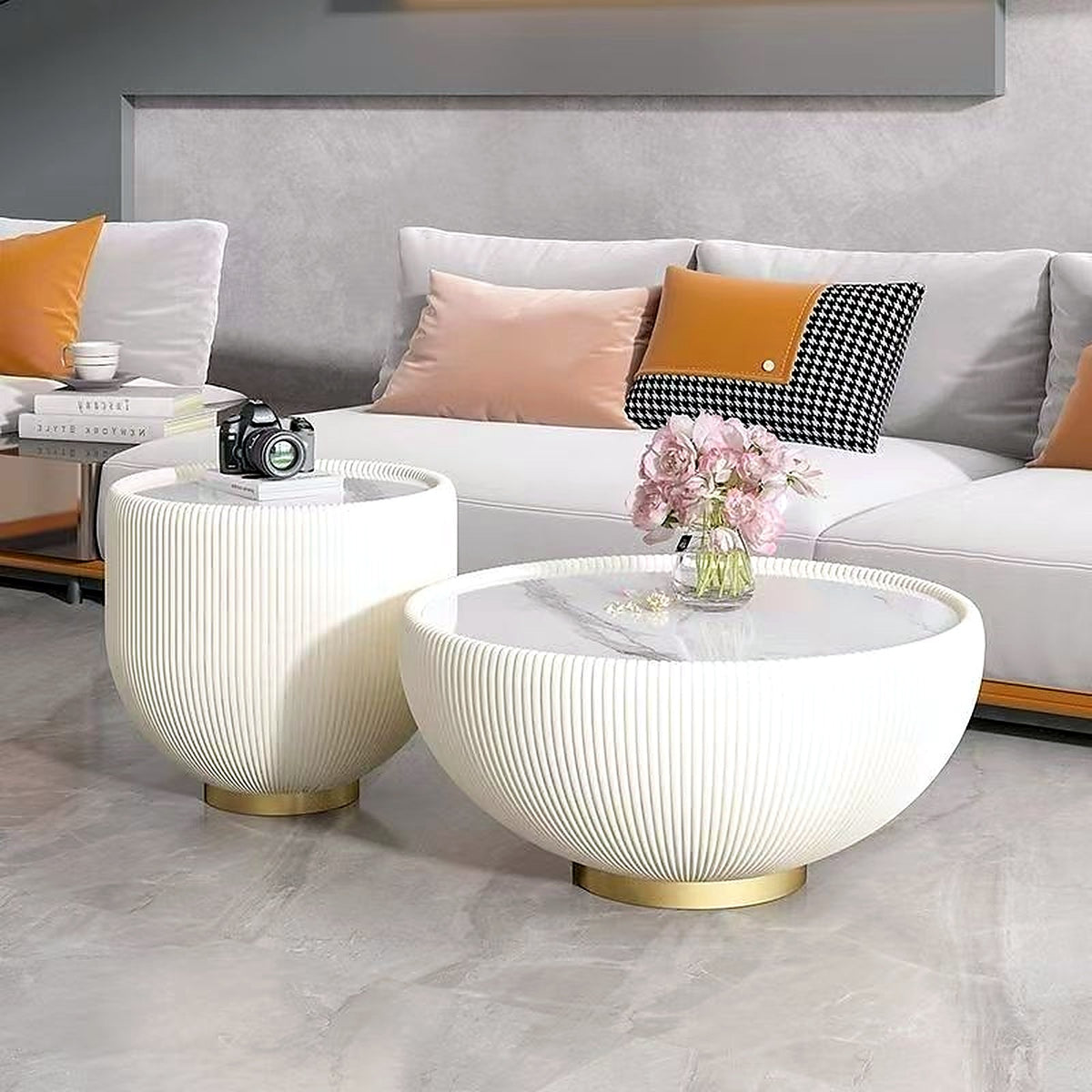 Duo de tables basses : grande blanche, petite blanche