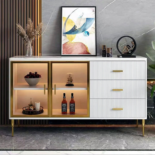 Buffet AUBRYNE cannelé blanc et doré, vitrine éclairée LED