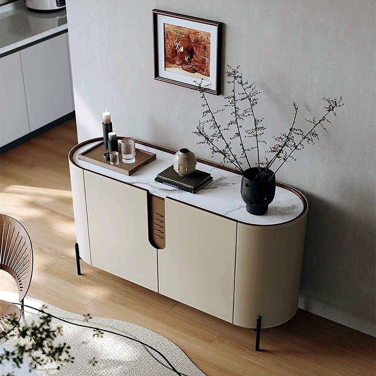 Buffet d'entrée arrondi, plateau en pierre frittée effet marbre