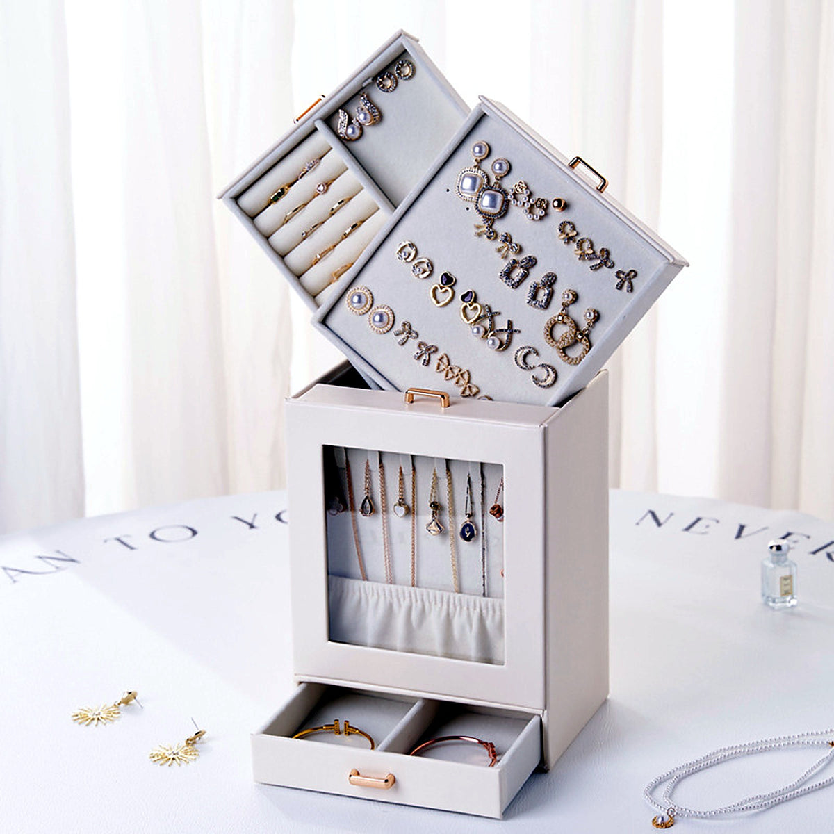 Armoire à bijoux AUBRYNE, plateau à bagues et boucles d'oreilles