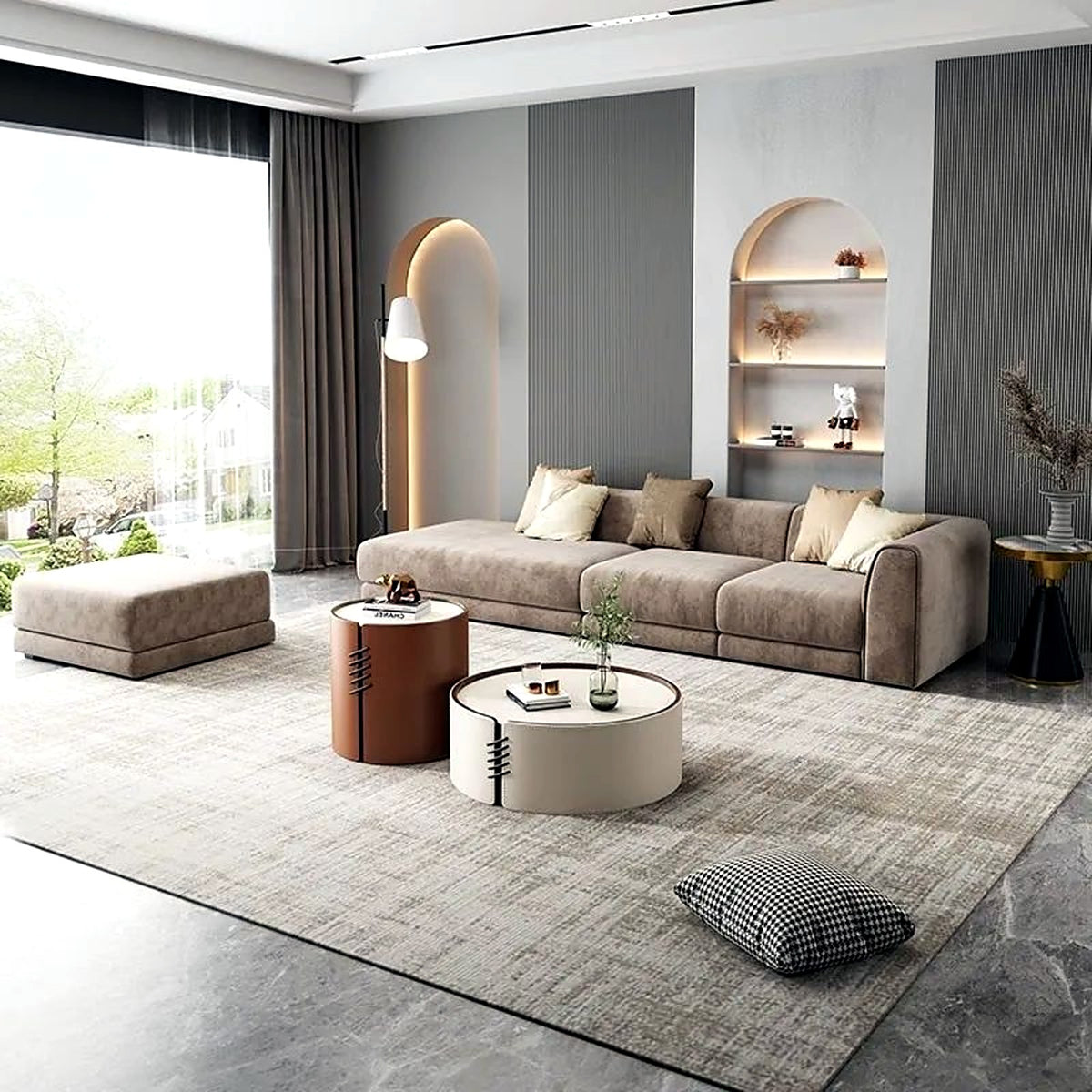 Tables basses rondes AUBRYNE dans un grand salon lumineux